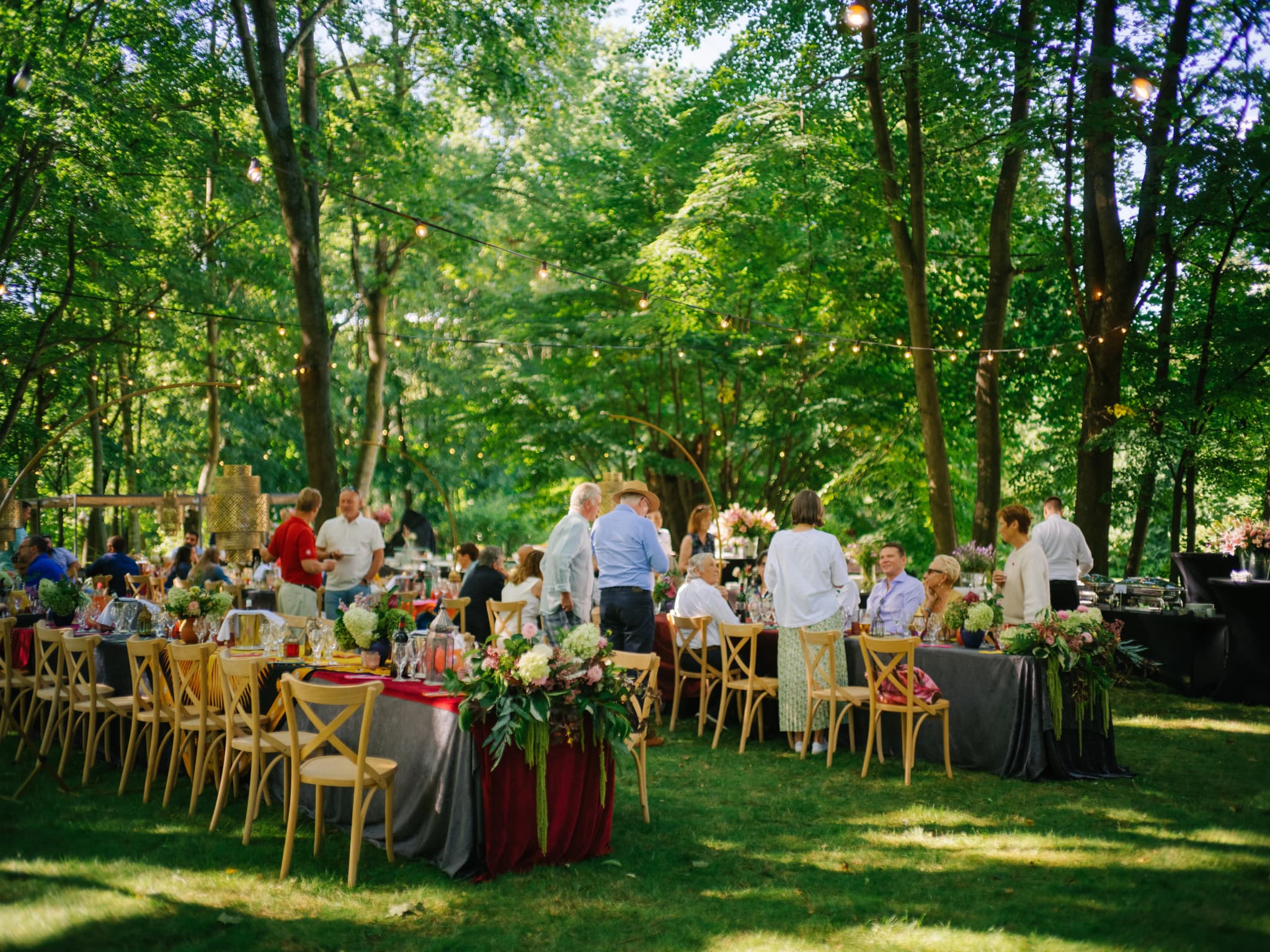 Evening picnic event at Pałac Żółwin